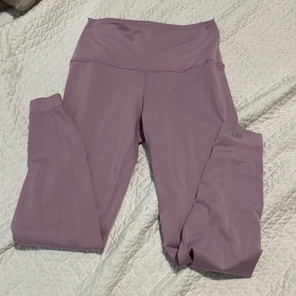SETactive Luxform Leggings in Pink. Size Medium